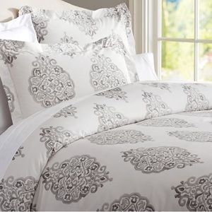 Pottery Barn duvet cover - Ivory and Gray
